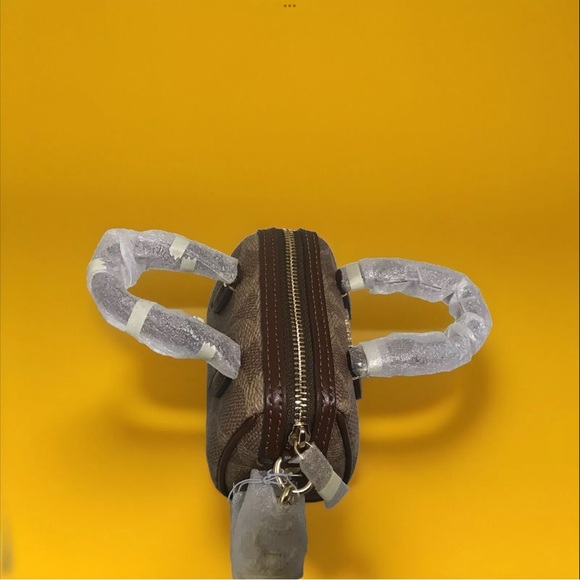 Coach Rowan MINI BAG CHARM Signature Canvas - Picture 7 of 7